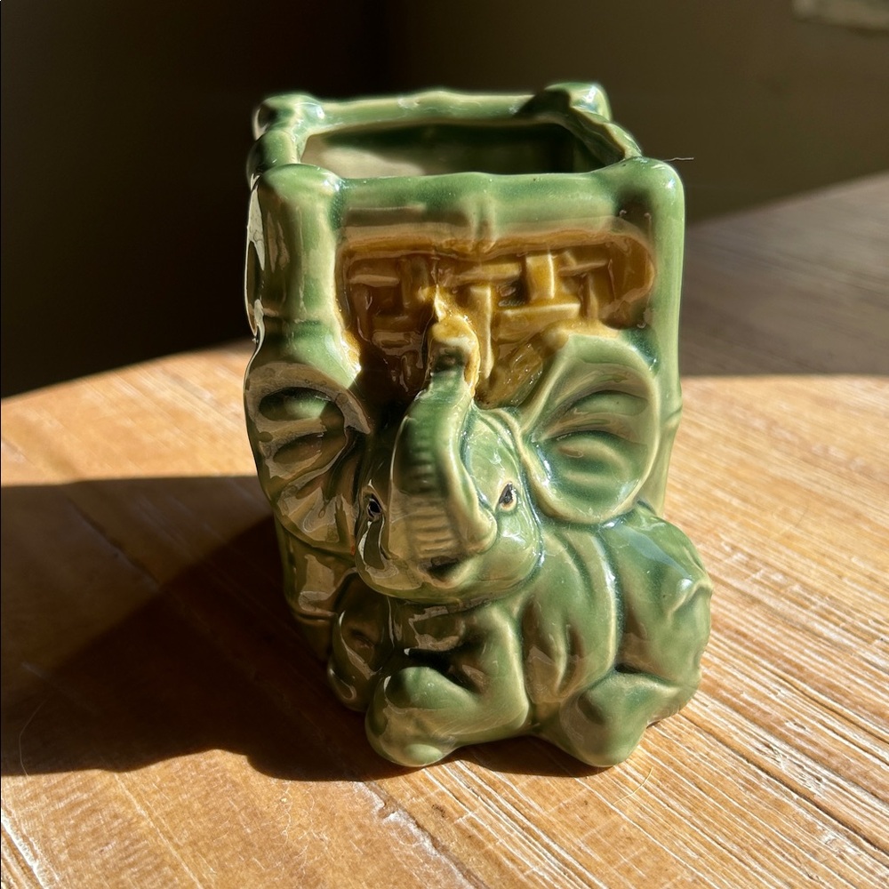 Vintage Elephant Bamboo Basket Vase Planter.